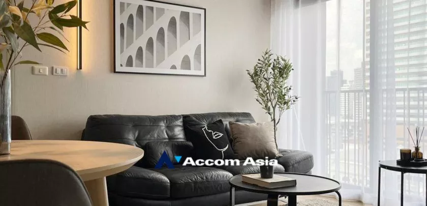  1 Bedroom  Condominium For Rent in Sukhumvit, Bangkok  near BTS Ekkamai (AA33252)