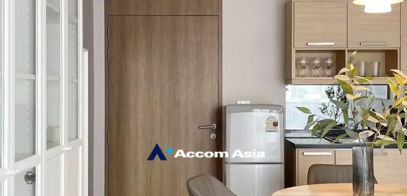  1 Bedroom  Condominium For Rent in Sukhumvit, Bangkok  near BTS Ekkamai (AA33252)