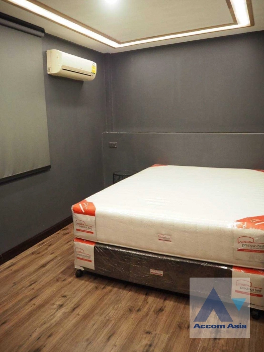 9  4 br Townhouse For Rent in sathorn ,Bangkok BTS Saint Louis AA33272