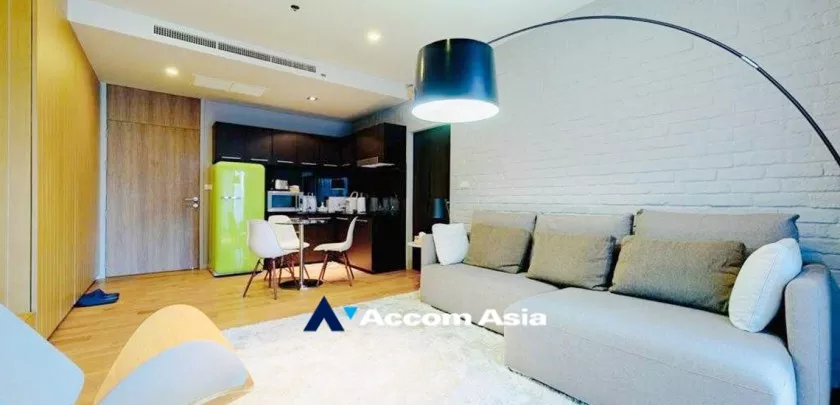  1 Bedroom  Condominium For Rent in Sukhumvit, Bangkok  near BTS Thong Lo (AA33290)
