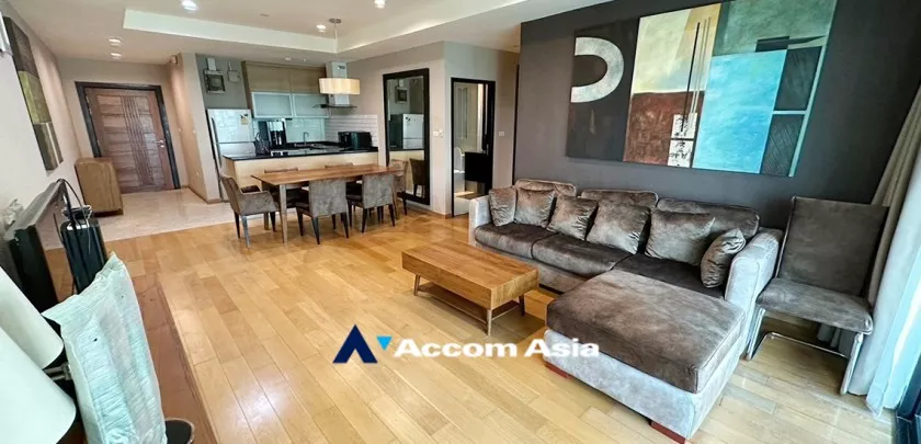  2 Bedrooms  Condominium For Rent in Sathorn, Bangkok  near BTS Sala Daeng - MRT Lumphini (AA33292)