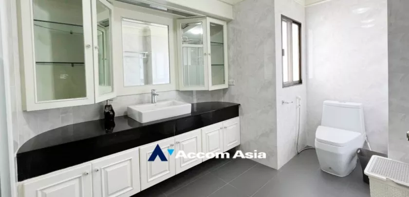 13  3 br Apartment For Rent in Sukhumvit ,Bangkok BTS Thong Lo at Superbly Balanced Combination AA33312