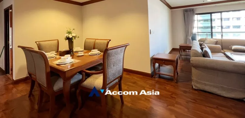 Pet friendly |  3 Bedrooms  Apartment For Rent in Sukhumvit, Bangkok  near BTS Asok - MRT Sukhumvit (AA33318)