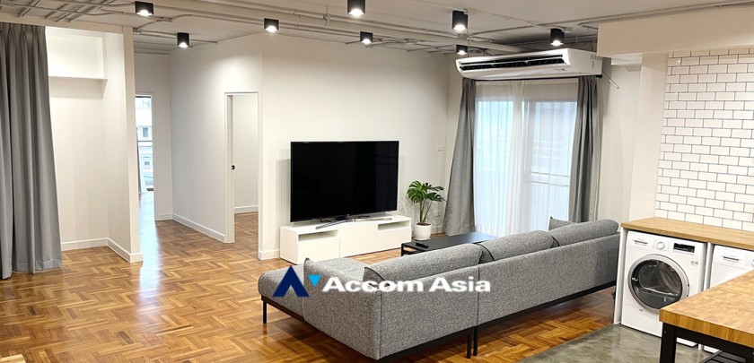  2 Bedrooms  Condominium For Rent & Sale in Sukhumvit, Bangkok  near BTS Phrom Phong (AA33320)