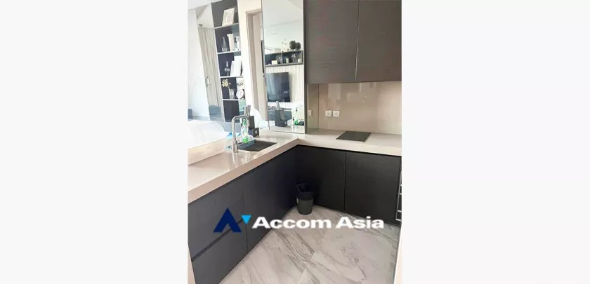  1  1 br Condominium For Rent in Silom ,Bangkok MRT Lumphini at Saladaeng One AA33321