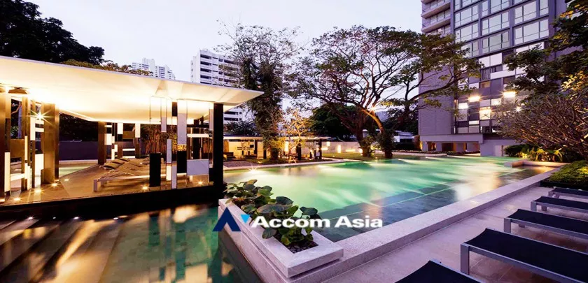  1 Bedroom  Condominium For Sale in Sukhumvit, Bangkok  near BTS Thong Lo (AA33324)