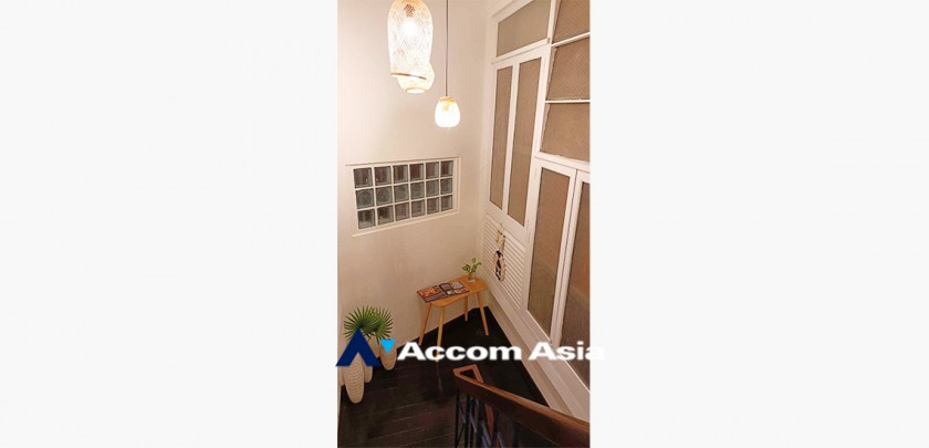 9  2 br House For Rent in New Phetchaburi ,Bangkok BTS Chitlom AA33388