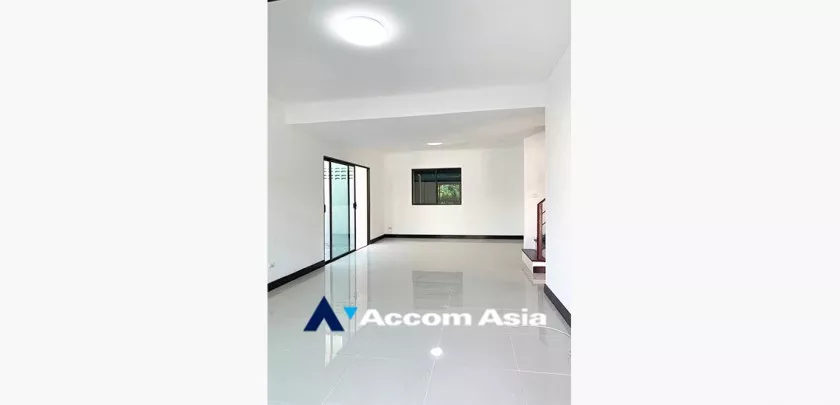  1  4 br House for rent and sale in dusit ,Bangkok  AA33401