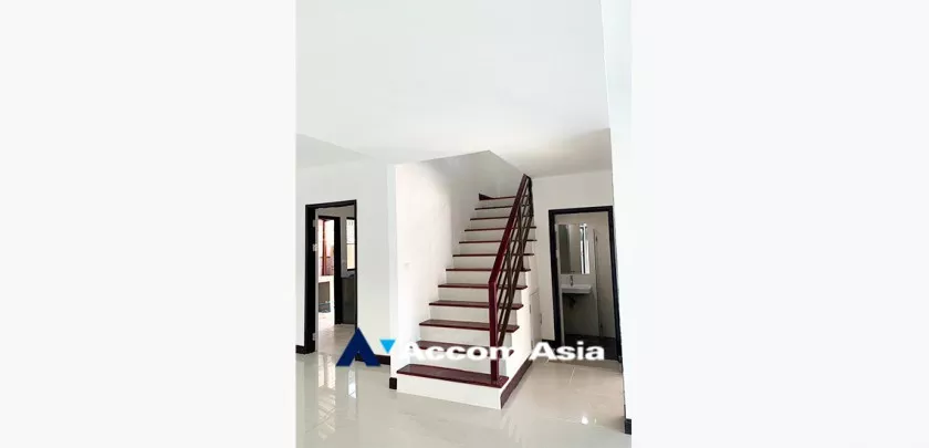 7  4 br House for rent and sale in dusit ,Bangkok  AA33401