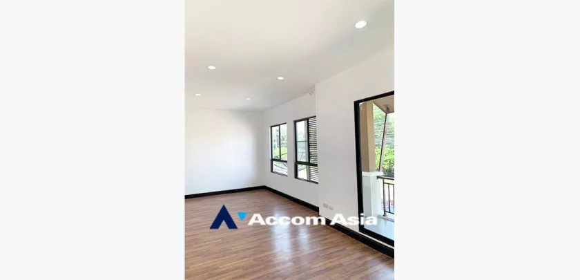 10  4 br House for rent and sale in dusit ,Bangkok  AA33401