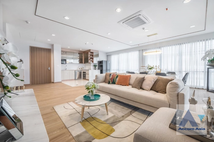 Pet friendly |  4 Bedrooms  Apartment For Rent in Sathorn, Bangkok  near BTS Chong Nonsi (AA33435)