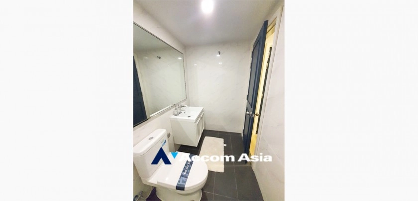 19  2 br Condominium For Sale in Sathorn ,Bangkok MRT Khlong Toei at Maestro 01 Sathorn Yenakat AA33459