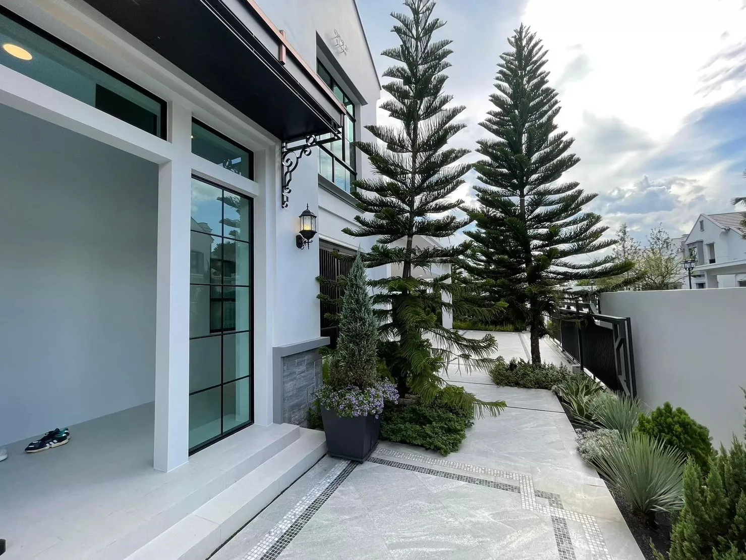 8  5 br House For Sale in Pattanakarn ,Bangkok ARL Ban Thap Chang at Exclusive Village AA33468