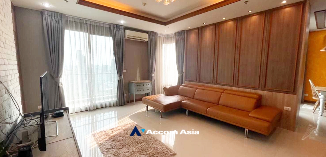  3 Bedrooms  Condominium For Rent & Sale in Ploenchit, Bangkok  near MRT Phetchaburi - ARL Makkasan (AA33497)