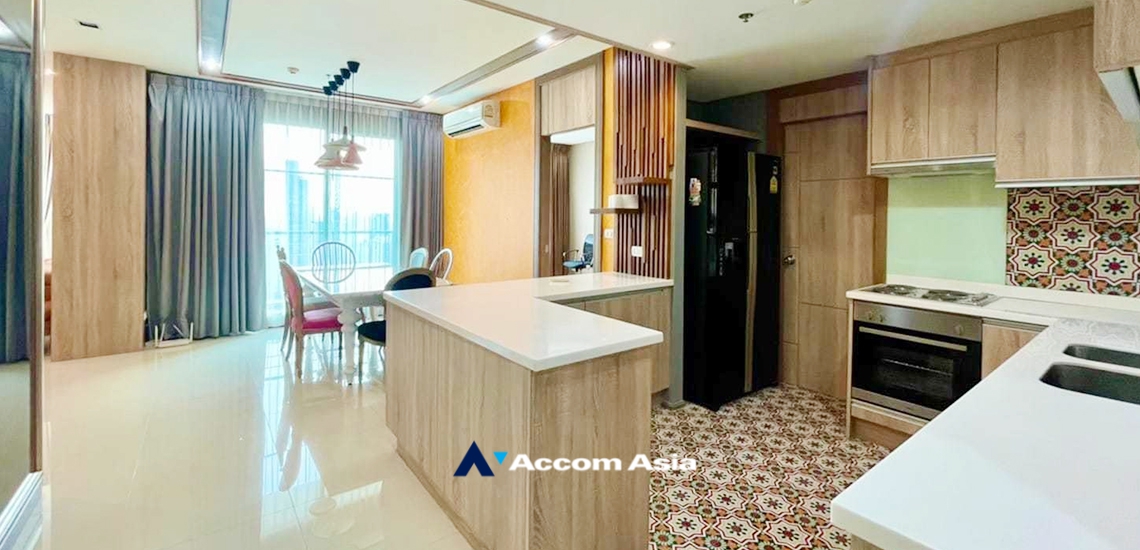  3 Bedrooms  Condominium For Rent & Sale in Ploenchit, Bangkok  near MRT Phetchaburi - ARL Makkasan (AA33497)