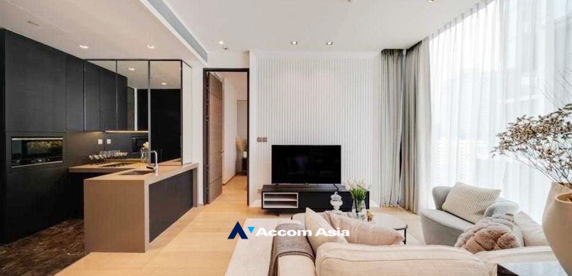  2 Bedrooms  Condominium For Rent in Ploenchit, Bangkok  near BTS Chitlom (AA33544)