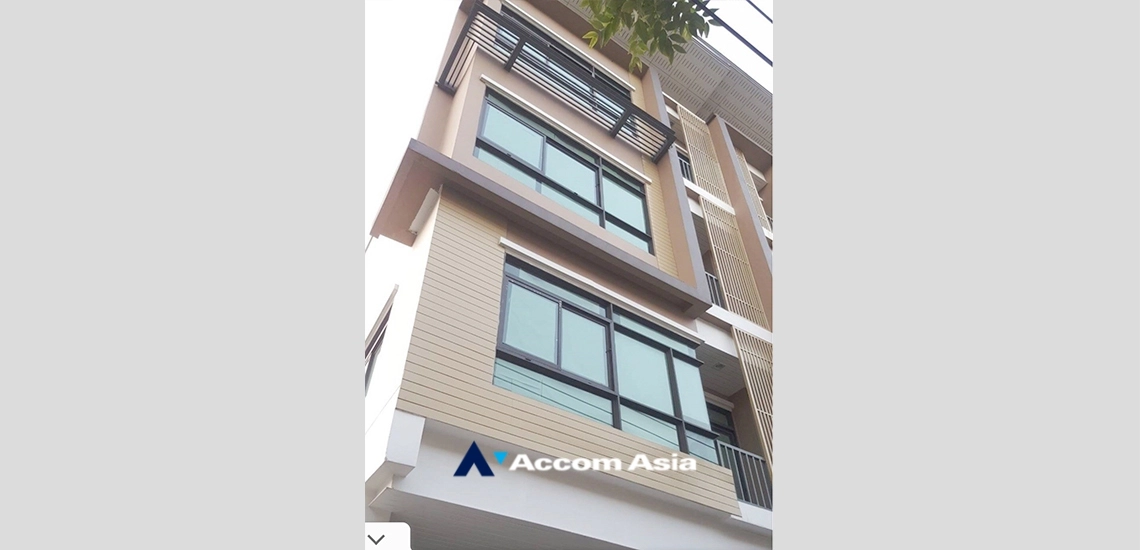  2  3 br Townhouse for rent and sale in Charoenkrung ,Bangkok  at Up town AA33560