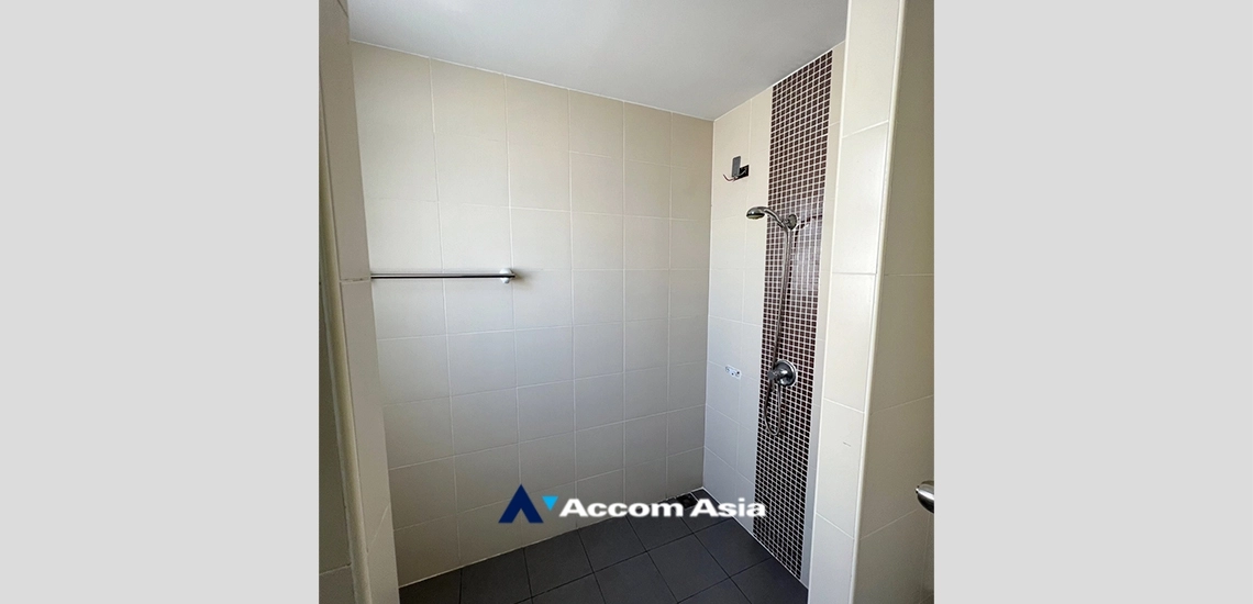 20  3 br Townhouse for rent and sale in Charoenkrung ,Bangkok  at Up town AA33560