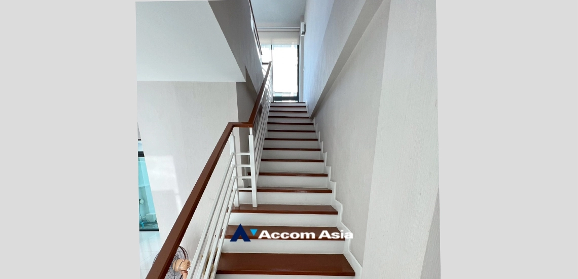 14  3 br Townhouse for rent and sale in Charoenkrung ,Bangkok  at Up town AA33560