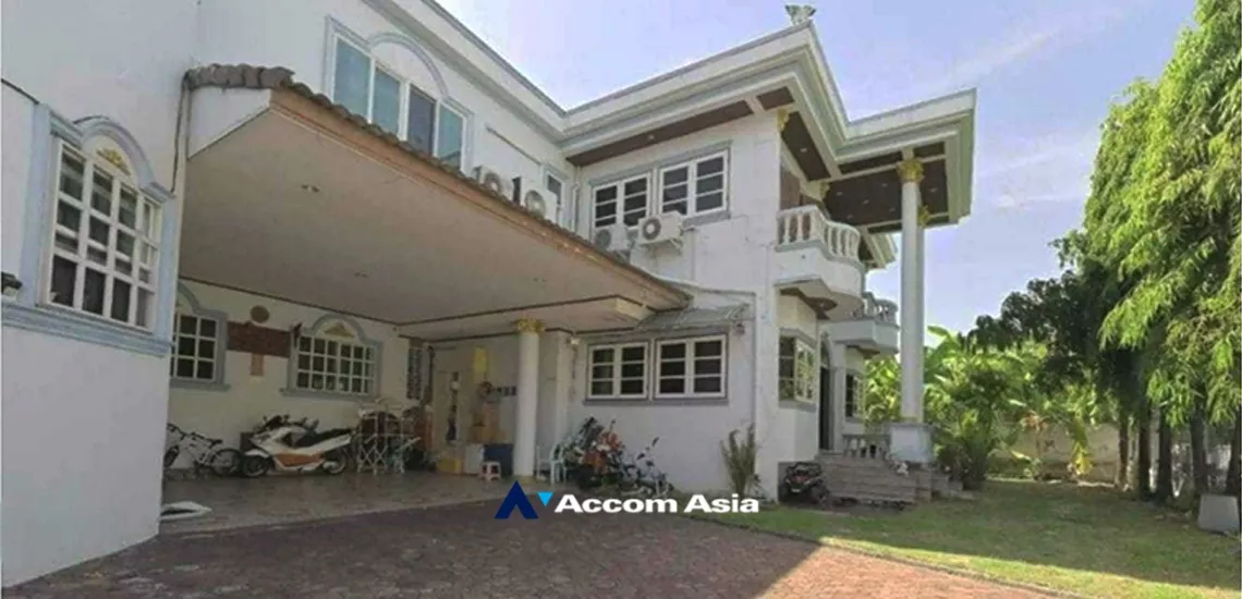  2  5 br House For Sale in Bang Na ,Bangkok BTS Bang Na AA33577