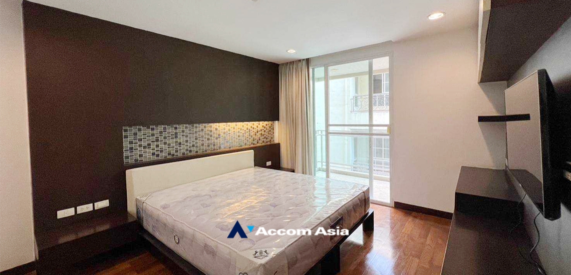  2 Bedrooms  Apartment For Rent in Sukhumvit, Bangkok  near BTS Thong Lo (AA33591)