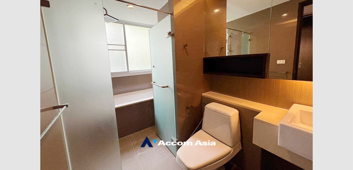  2 Bedrooms  Apartment For Rent in Sukhumvit, Bangkok  near BTS Thong Lo (AA33591)