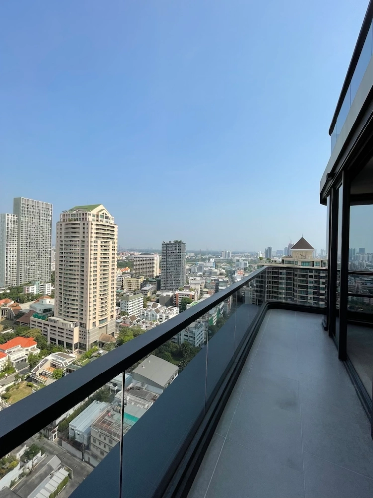 12  2 br Condominium For Sale in Sathorn ,Bangkok BTS Chong Nonsi at The Reserve Sathorn AA33635