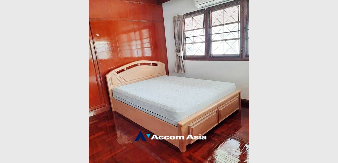 6  5 br House For Rent in Ratchadaphisek ,Bangkok MRT Sutthisan AA33661