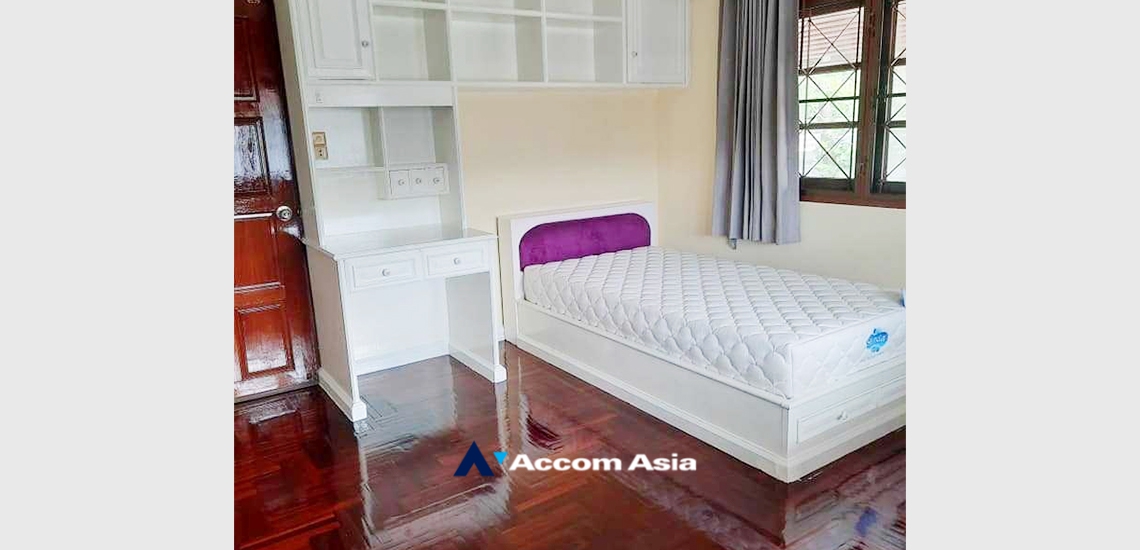 8  5 br House For Rent in Ratchadaphisek ,Bangkok MRT Sutthisan AA33661