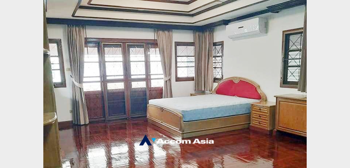 7  5 br House For Rent in Ratchadaphisek ,Bangkok MRT Sutthisan AA33661