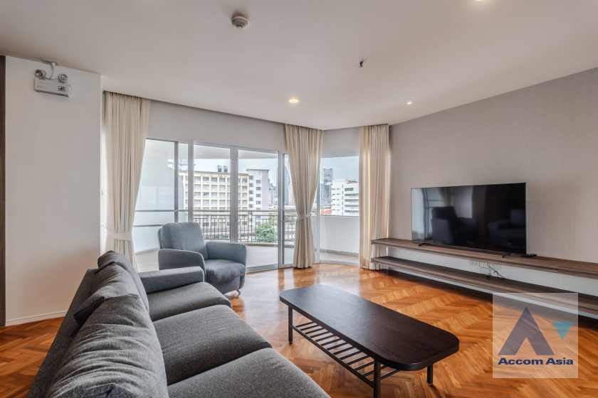  3 Bedrooms  Apartment For Rent in Sathorn, Bangkok  near BTS Chong Nonsi - BRT Technic Krungthep (AA33670)