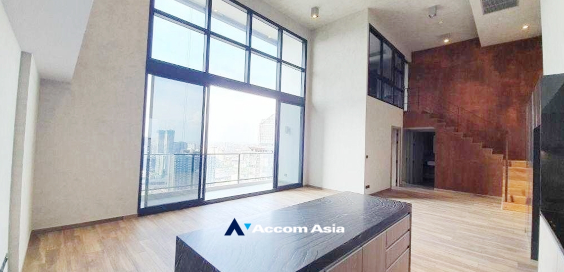 Double High Ceiling, Duplex Condo |  3 Bedrooms  Condominium For Rent & Sale in Sukhumvit, Bangkok  near MRT Phetchaburi (AA33688)