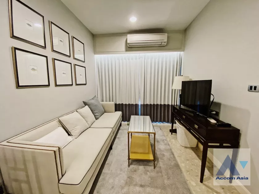 The Crest Sukhumvit 34 Condominium