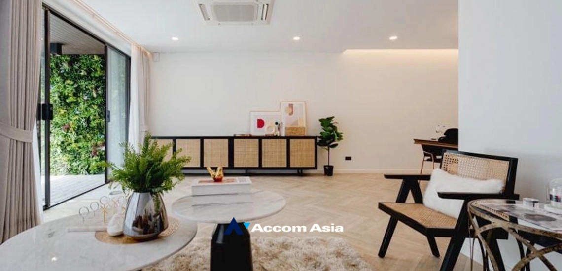 4  3 br Townhouse For Rent in Sukhumvit ,Bangkok BTS Phrom Phong AA33786