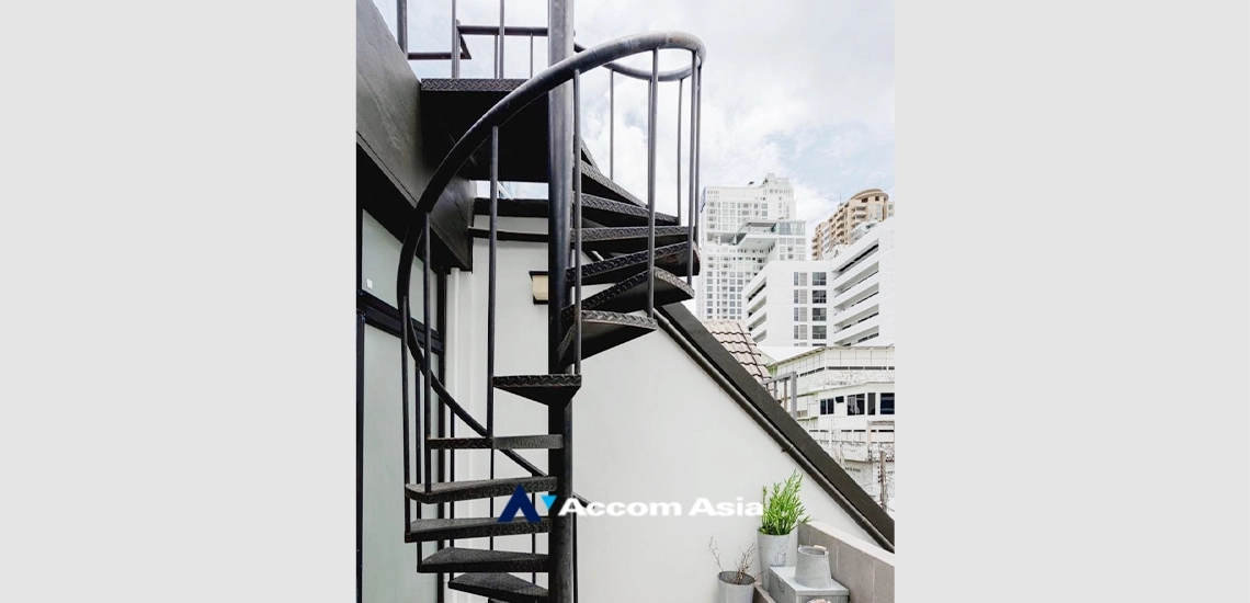 18  3 br Townhouse For Rent in Sukhumvit ,Bangkok BTS Phrom Phong AA33786