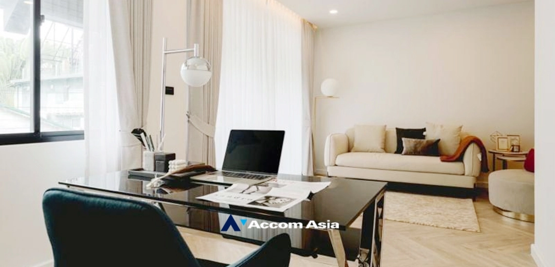 9  3 br Townhouse For Rent in Sukhumvit ,Bangkok BTS Phrom Phong AA33786