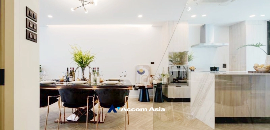 7  3 br Townhouse For Rent in Sukhumvit ,Bangkok BTS Phrom Phong AA33786