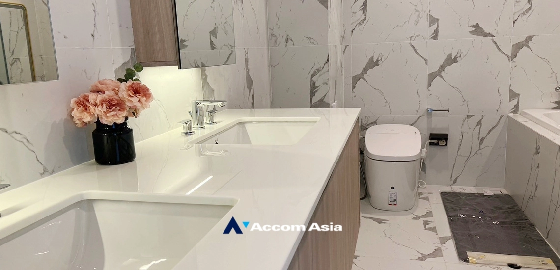 16  3 br Townhouse For Rent in Sukhumvit ,Bangkok BTS Phrom Phong AA33786