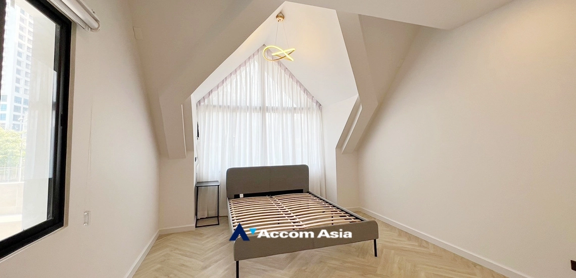 11  3 br Townhouse For Rent in Sukhumvit ,Bangkok BTS Phrom Phong AA33786