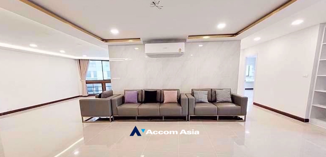  3 Bedrooms  Condominium For Rent in Sukhumvit, Bangkok  near BTS Phrom Phong (AA33827)