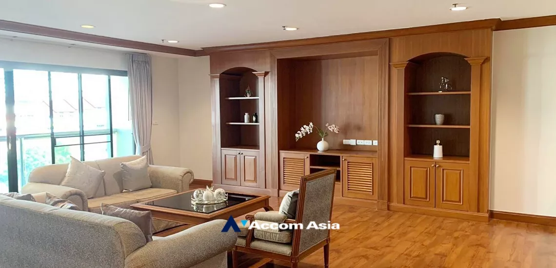  3 Bedrooms  Apartment For Rent in Sukhumvit, Bangkok  near BTS Asok - MRT Sukhumvit (AA33841)