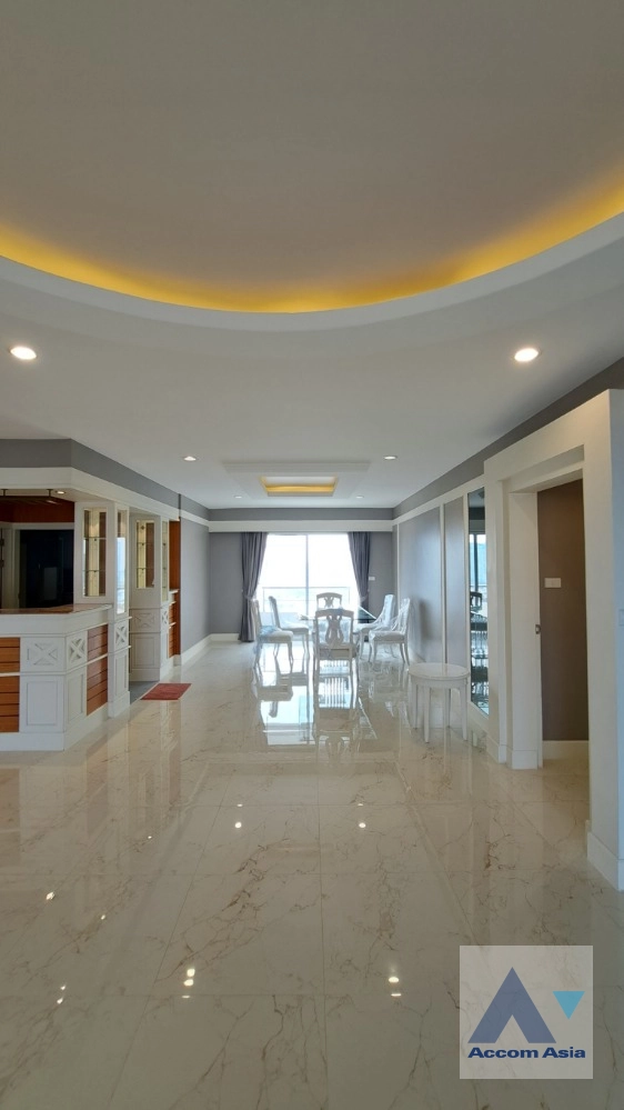 5  4 br Condominium For Rent in Charoen Nakhon ,Bangkok BTS Krung Thon Buri at Saichol Mansion AA33852