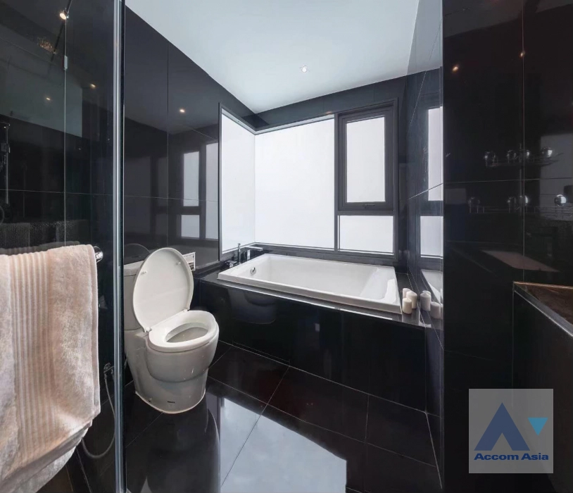 12  2 br Condominium For Sale in Sukhumvit ,Bangkok BTS Thong Lo at Rhythm Sukhumvit 36-38 AA33874