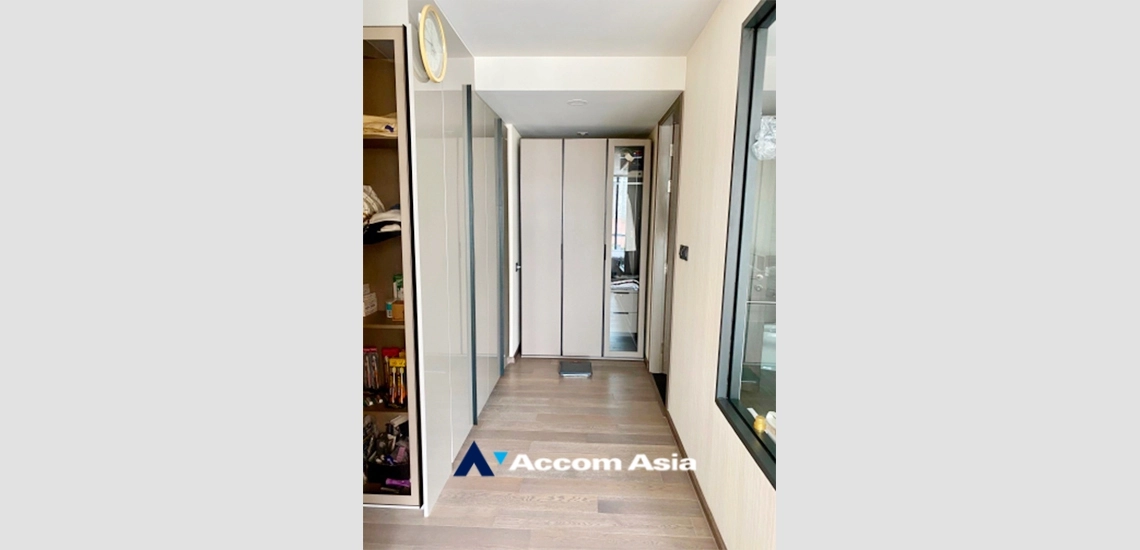  1  2 br Condominium For Sale in Ploenchit ,Bangkok BTS Ratchadamri - MRT Silom at KLASS Sarasin Rajdamri AA33889