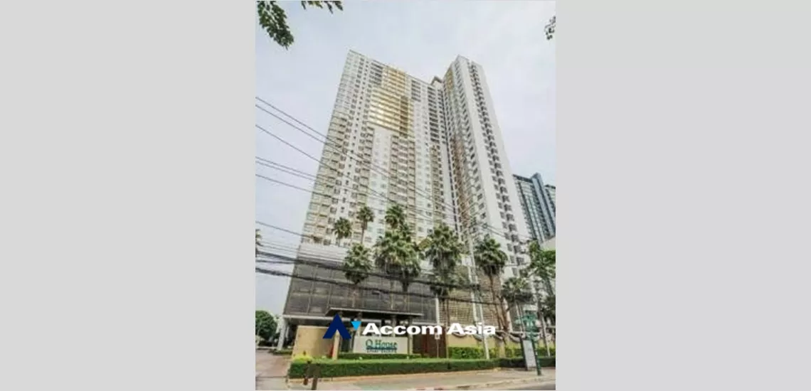  2  2 br Condominium For Sale in Charoen Nakhon ,Bangkok BTS Krung Thon Buri at Q House Condo Sathon AA33909