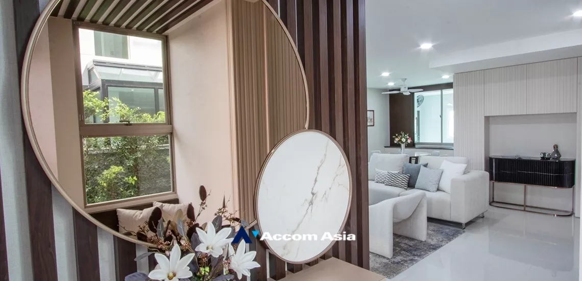 10  3 br House For Sale in Pattanakarn ,Bangkok ARL Ban Thap Chang at Nirvana Beyond AA33977