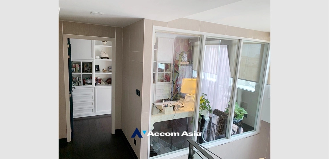 10  3 br Condominium For Sale in Sathorn ,Bangkok MRT Khlong Toei at Maestro 01 Sathorn Yenakat AA34008