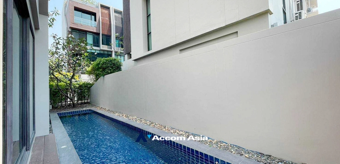  2  3 br Townhouse For Sale in Sukhumvit ,Bangkok BTS Ekkamai at The Park lane 22 AA34040