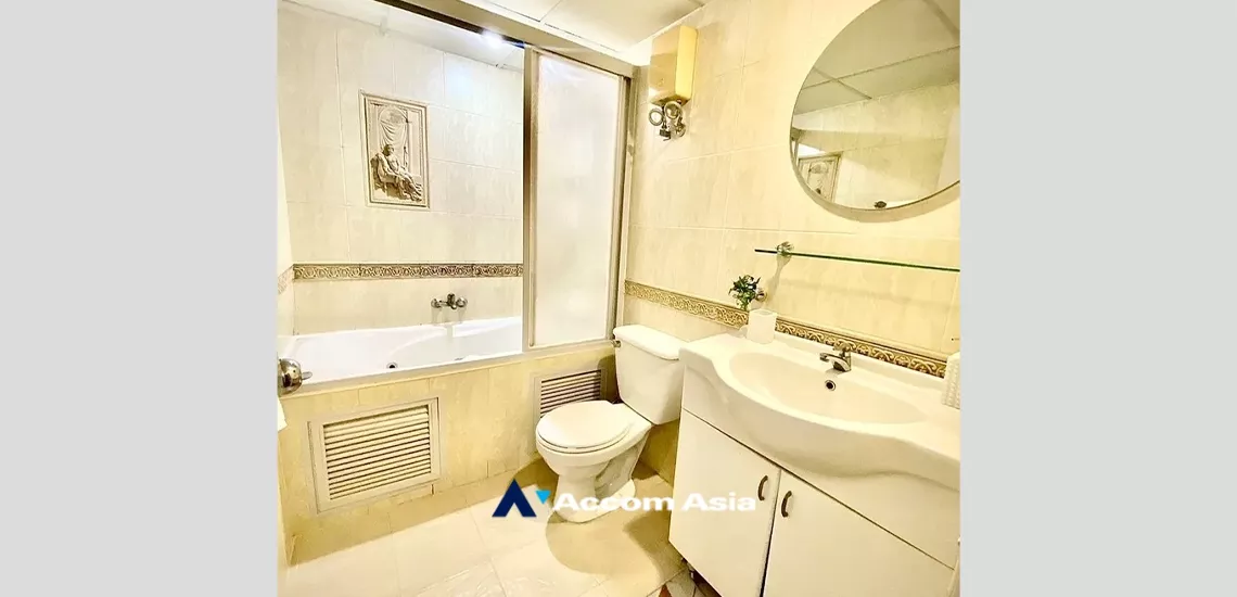 8  3 br Condominium For Sale in Sathorn ,Bangkok BRT Wat Dan at SV City Condominium AA34063