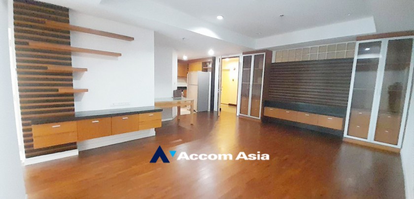  2 Bedrooms  Condominium For Rent & Sale in Charoenkrung, Bangkok  near BRT Thanon Chan (24831)